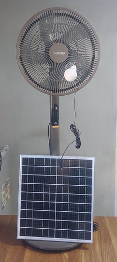 Ventilador Recargable Con Panel Solar y Bombillo Marca SANUMO